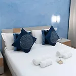 Catone Luxury Couette-café 4*