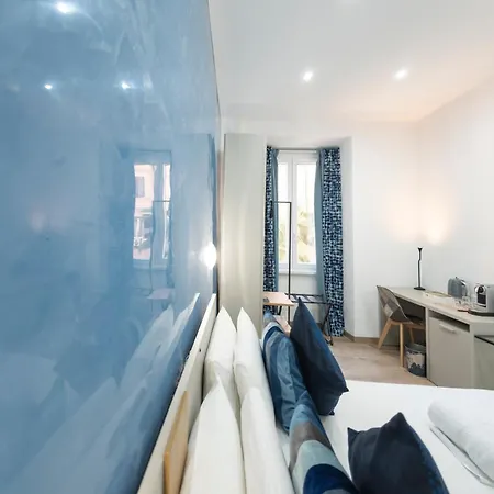 Alojamento de Acomodação e Pequeno-almoço Catone Luxury Roma